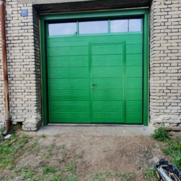 Sekční garážová vrata - Znojmo